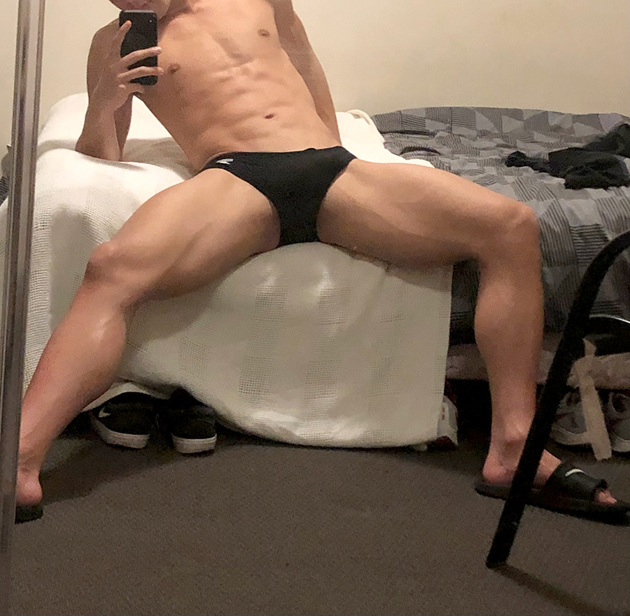 Click for more speedo photos.