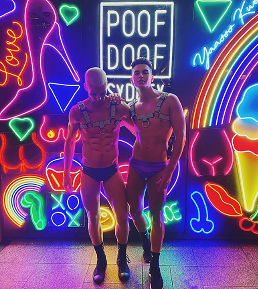 Click for more speedo photos.