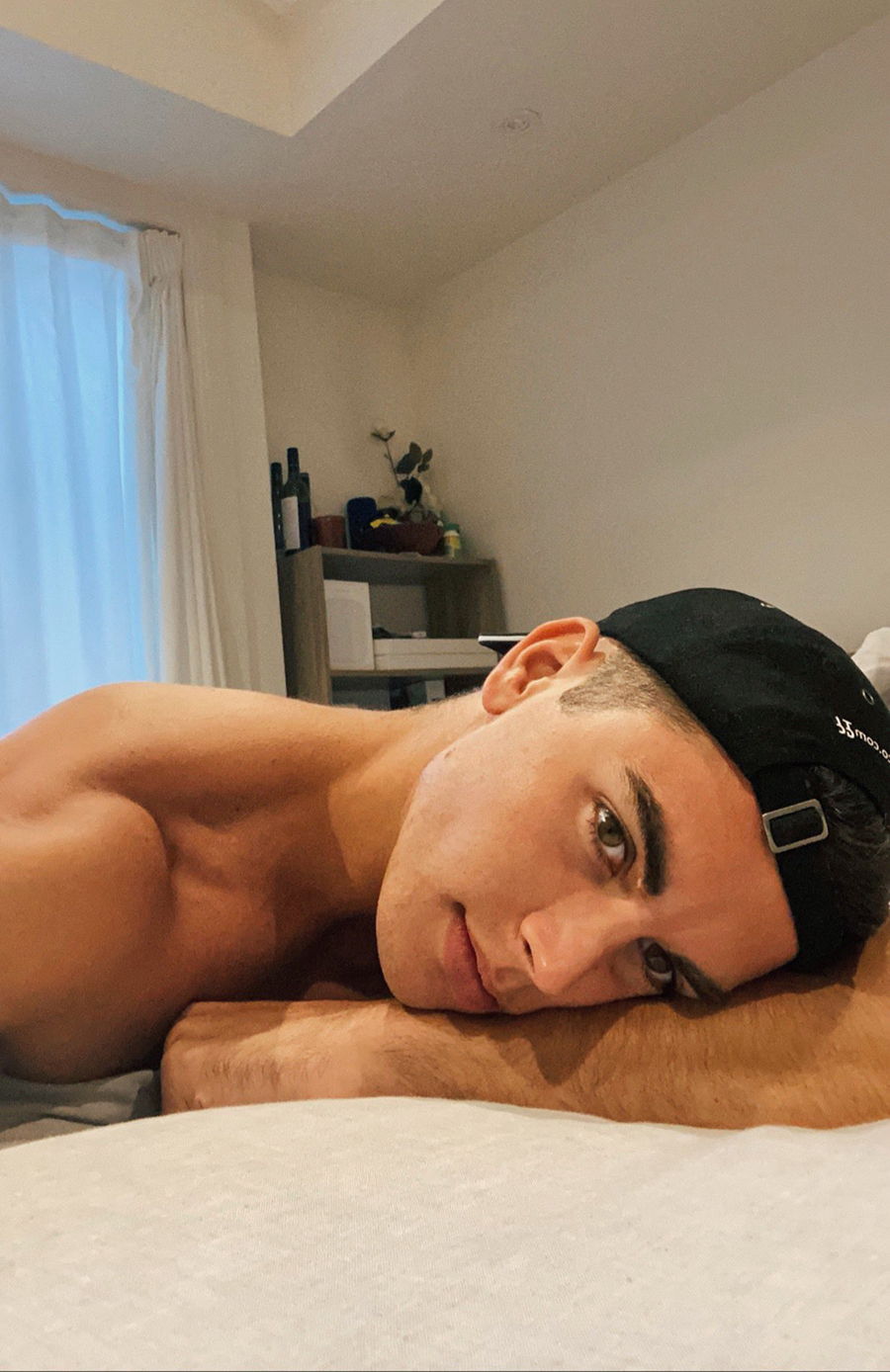 Click for more speedo photos.