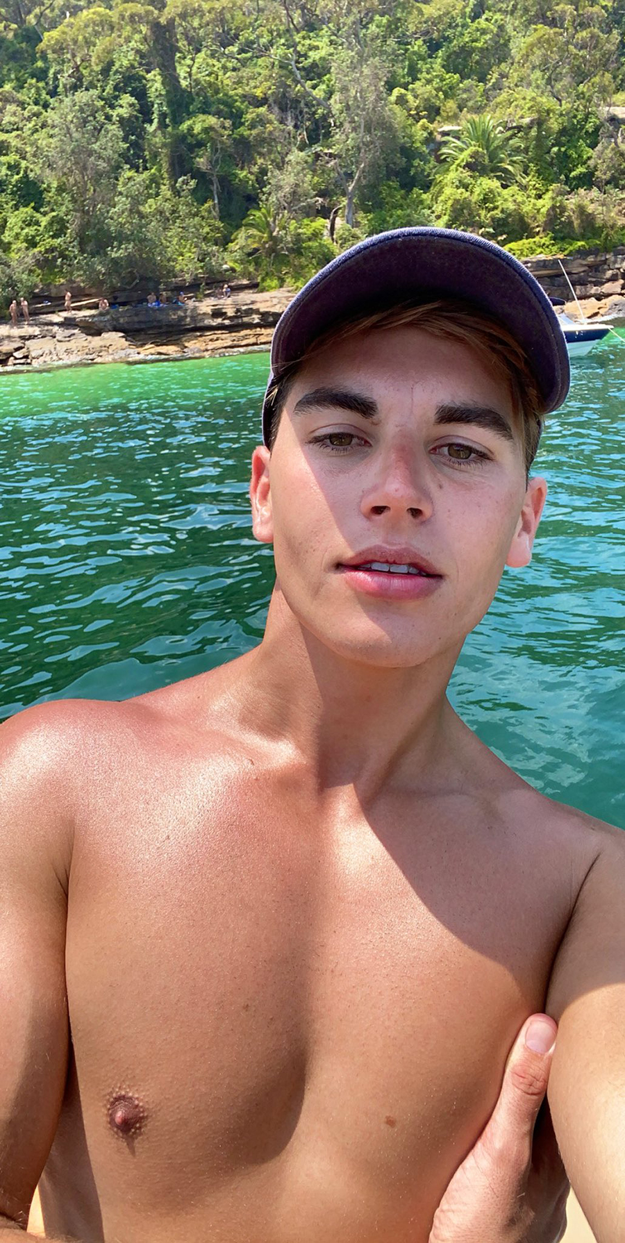 Click for more speedo photos.