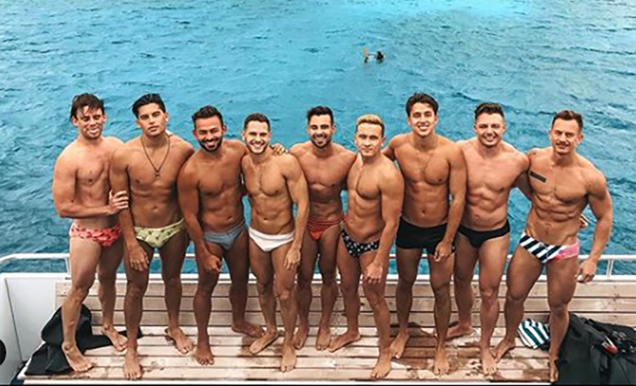 Click for more speedo photos.