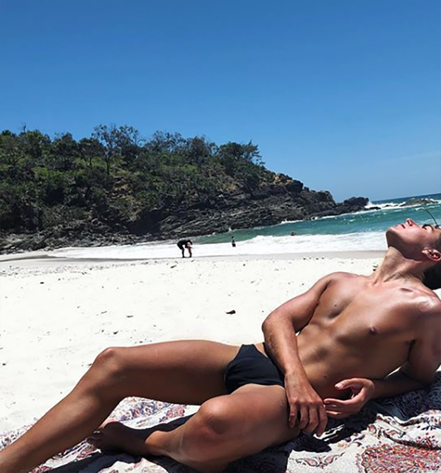 Click for more speedo photos.
