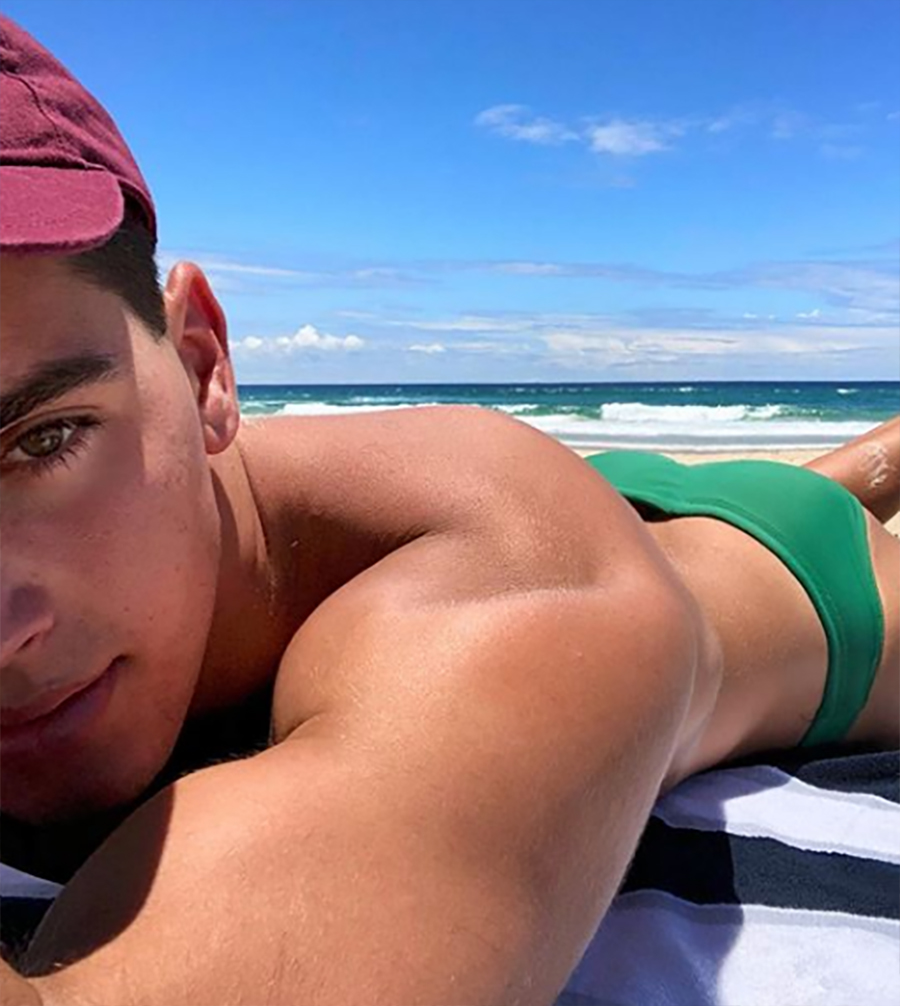 Click for more speedo photos.