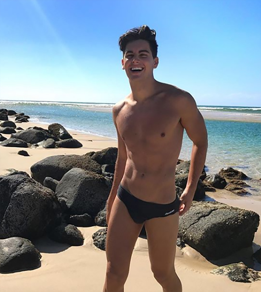 Click for more speedo photos.