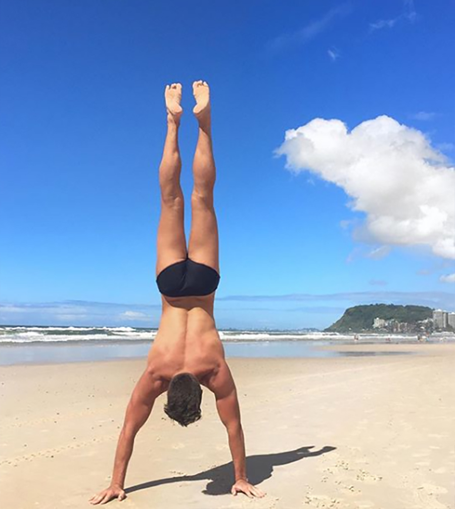 Click for more speedo photos.