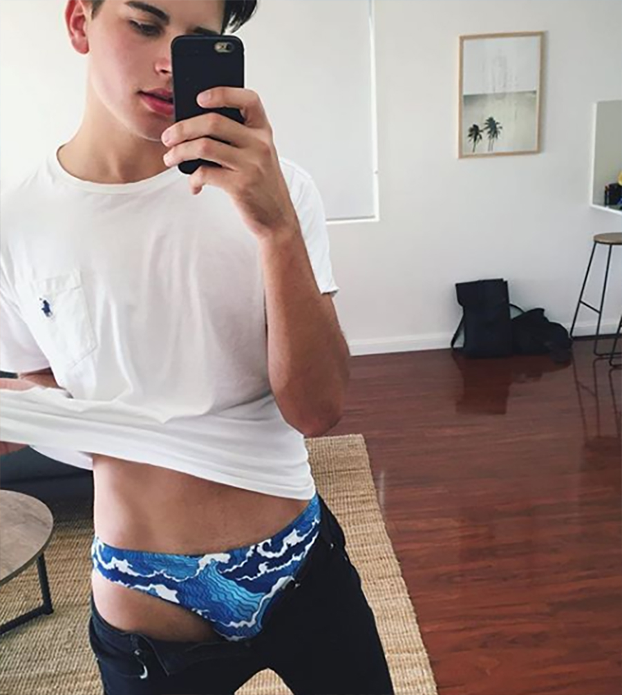 Click for more speedo photos.