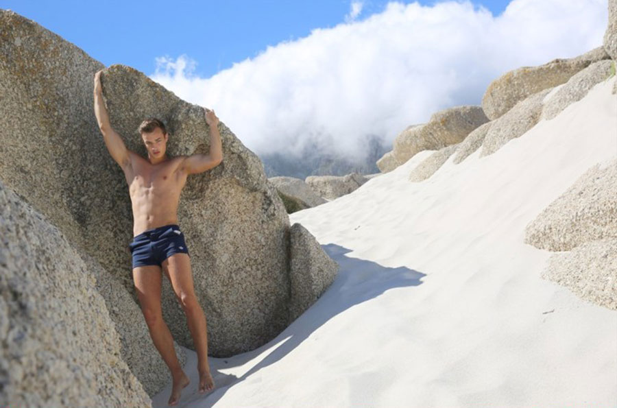 Click for more speedo photos.