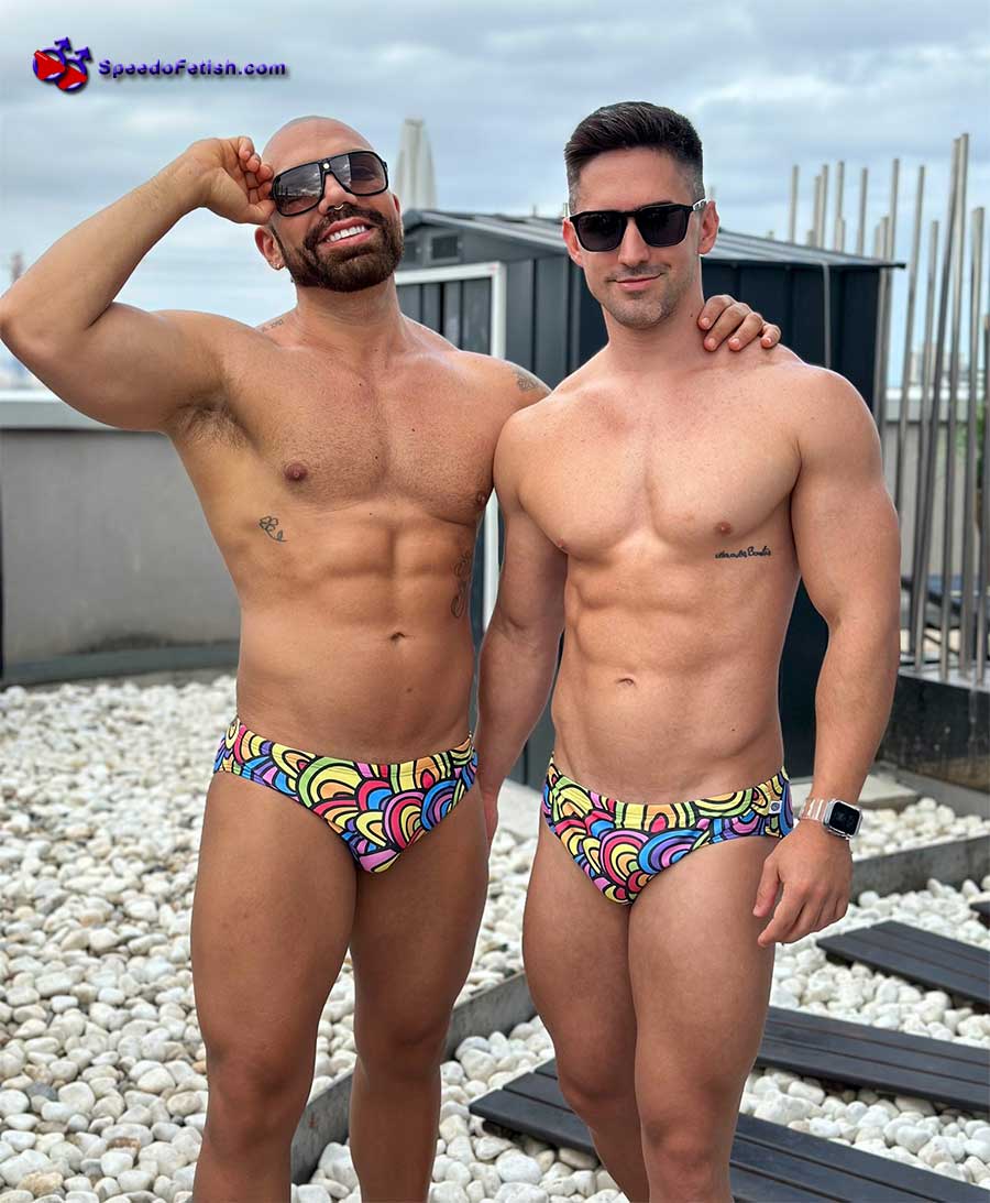 Click for more speedo photos.