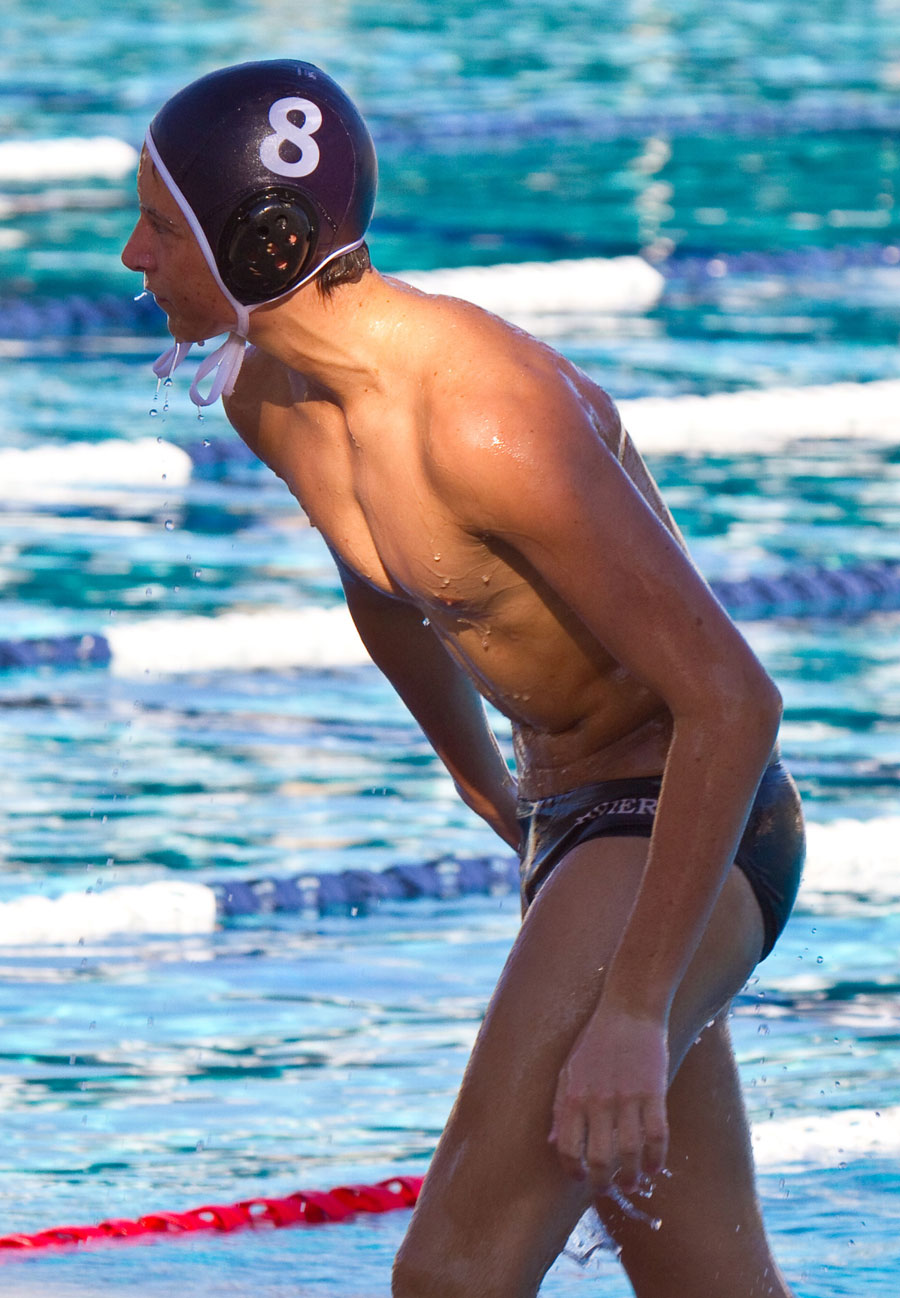 Click for more speedo photos.